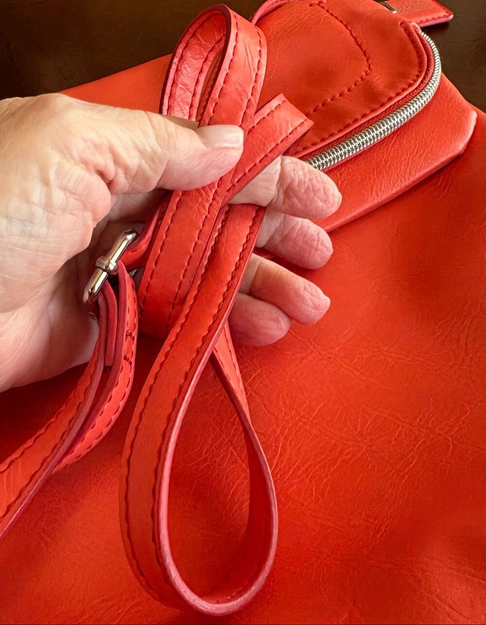 RELIC by Fossil - Foldover Crossbody in Soft Orange Faux Leather/Great Condition - Picture 13 of 13